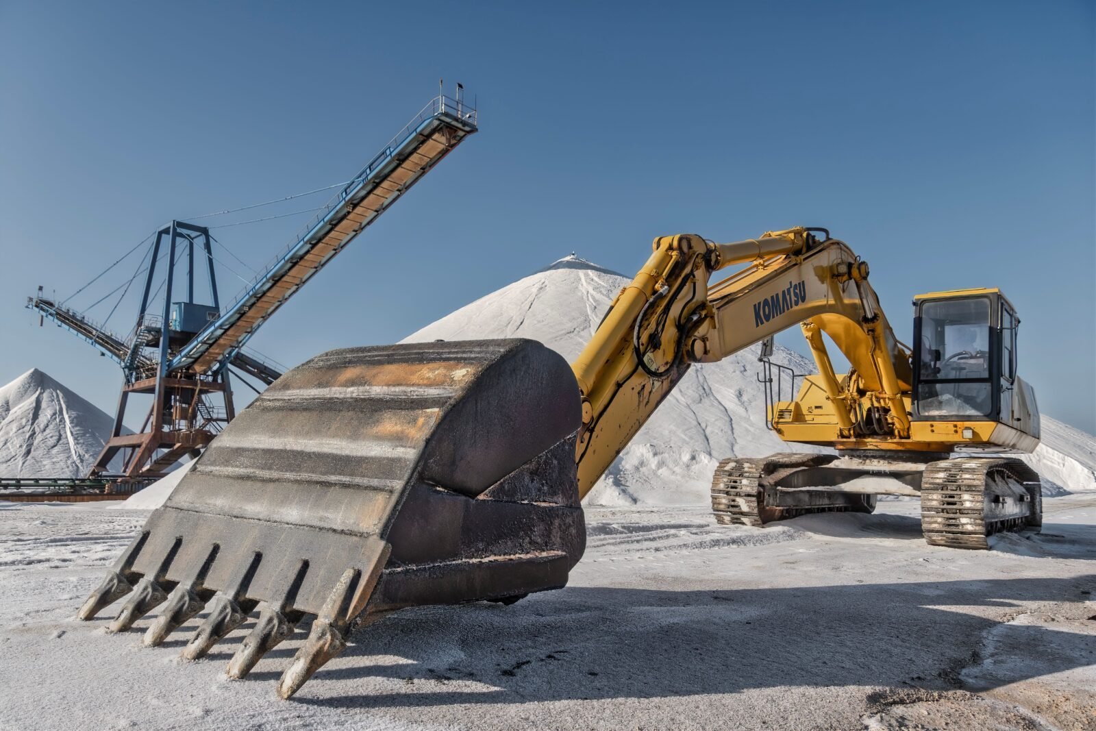 Heavy Machine Constructions